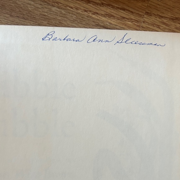 Nibble Nibble - Picture 2 of 5